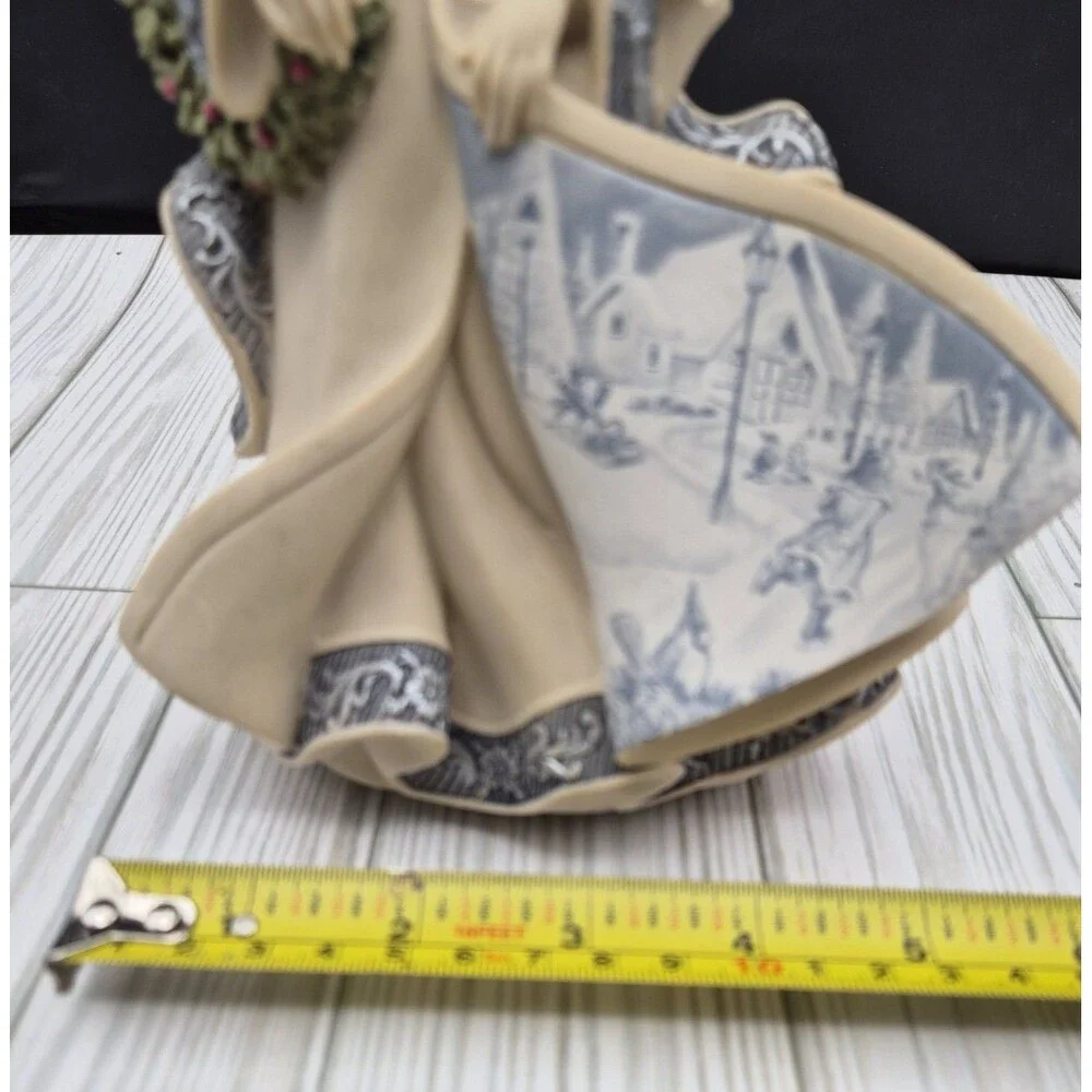 Sarah's Angels 2003 Winter Wonderland Angel Figurine 8